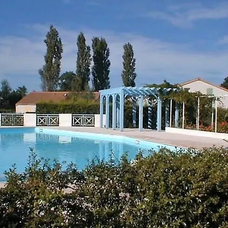 Apartment Les Mathes La Palmyre - Villa Mitoyenne Avec Piscine Collective Les Mathes